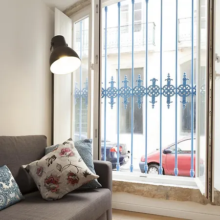 Downtown Blue Terrace By Homing Apartman *