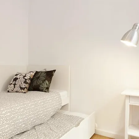 Downtown Blue Terrace By Homing Apartment